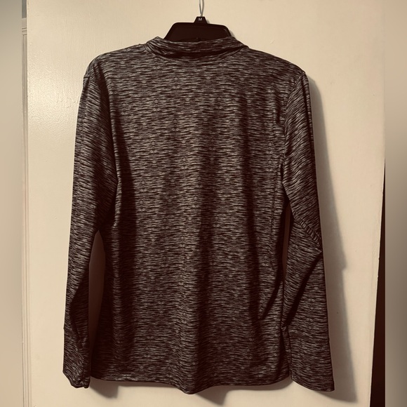 Women’s Zone Pro half zipper pullover in a size large. - Picture 2 of 3